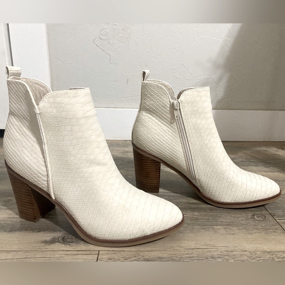 ADARA - IVORY SNAKE Booties
